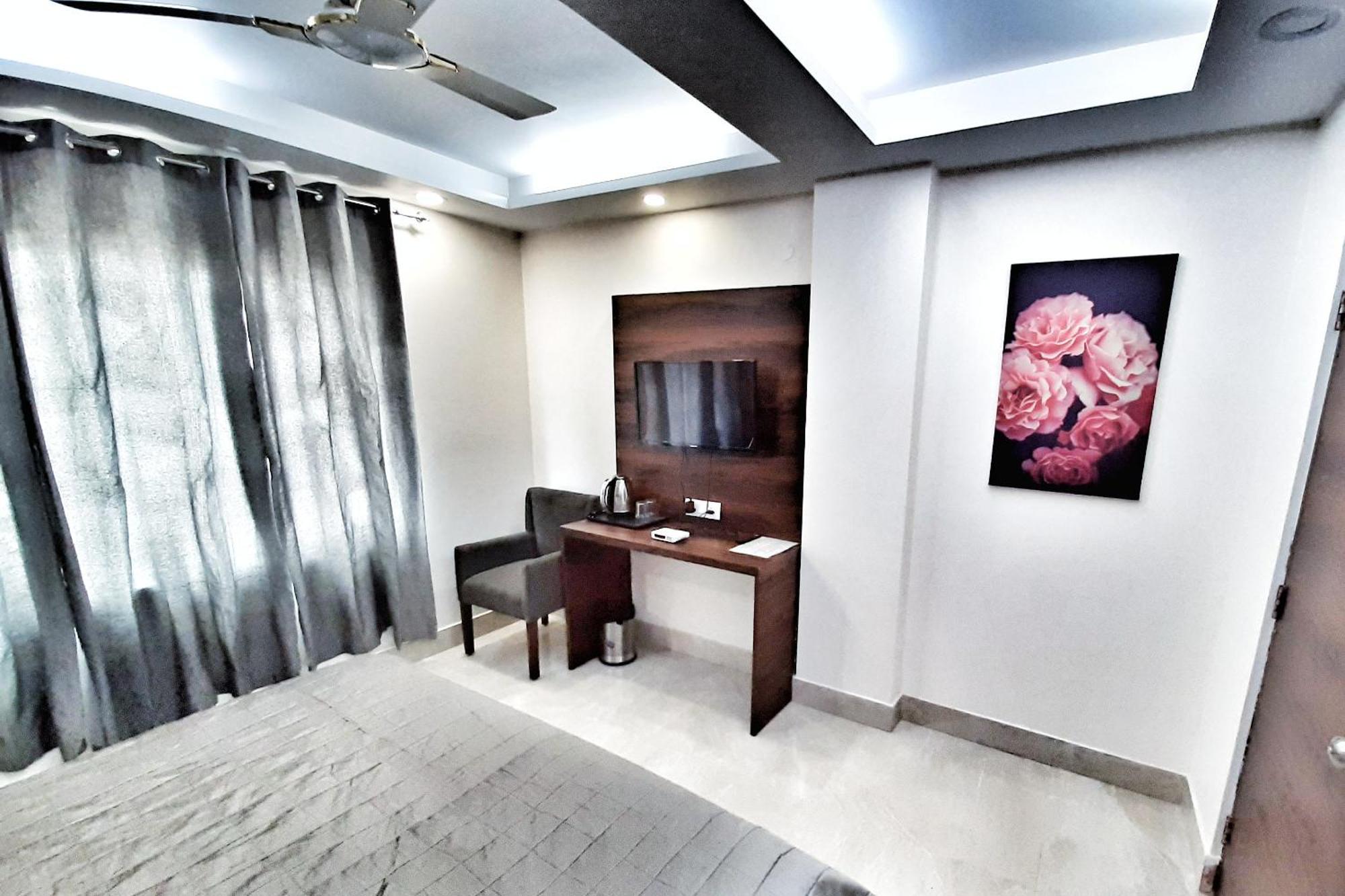 Airport Hotel Delhi Aerocity, 15 Mins Yashobhoomi New Delhi Exterior foto